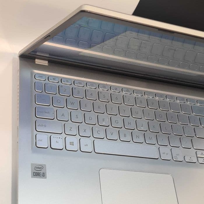 HOPE AMANET P8 Laptop ASUS i3-10110u 2.10 ghz8 gb ram 256 ssd Intel UHD Graphics Cu Incarcator Bucuresti Sectorul 6