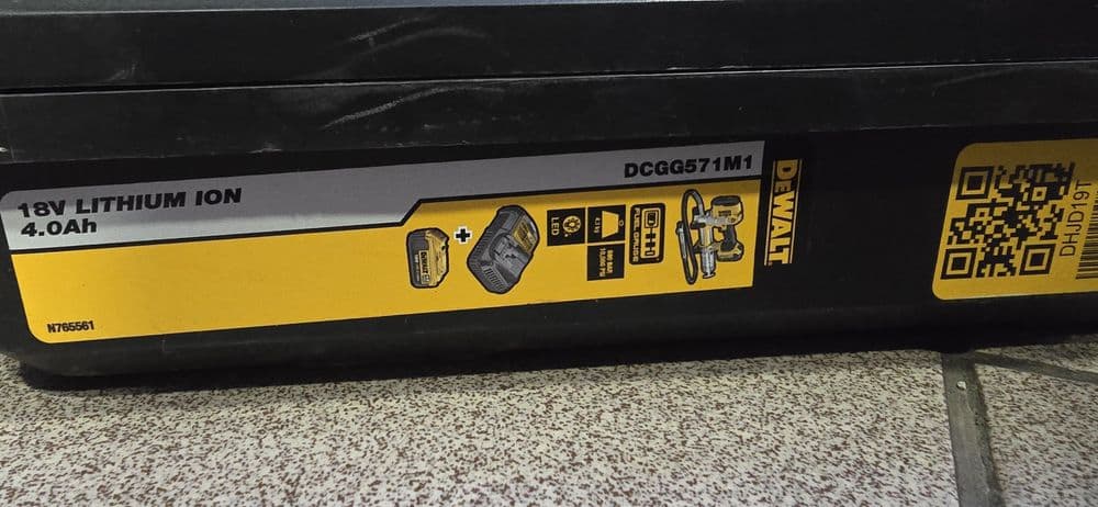Hope Amanet P6 Pompa Gresat cu acumulator dewalt DCGG571 Bragadiru