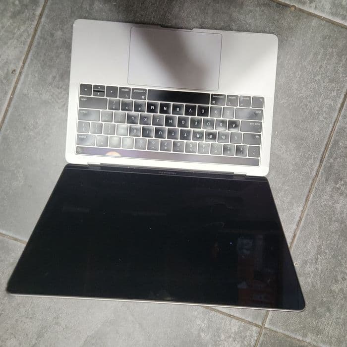 Hope amanet p11 - macbook pro 13" 2018/intel core i5/256gb Bucuresti Sectorul 2