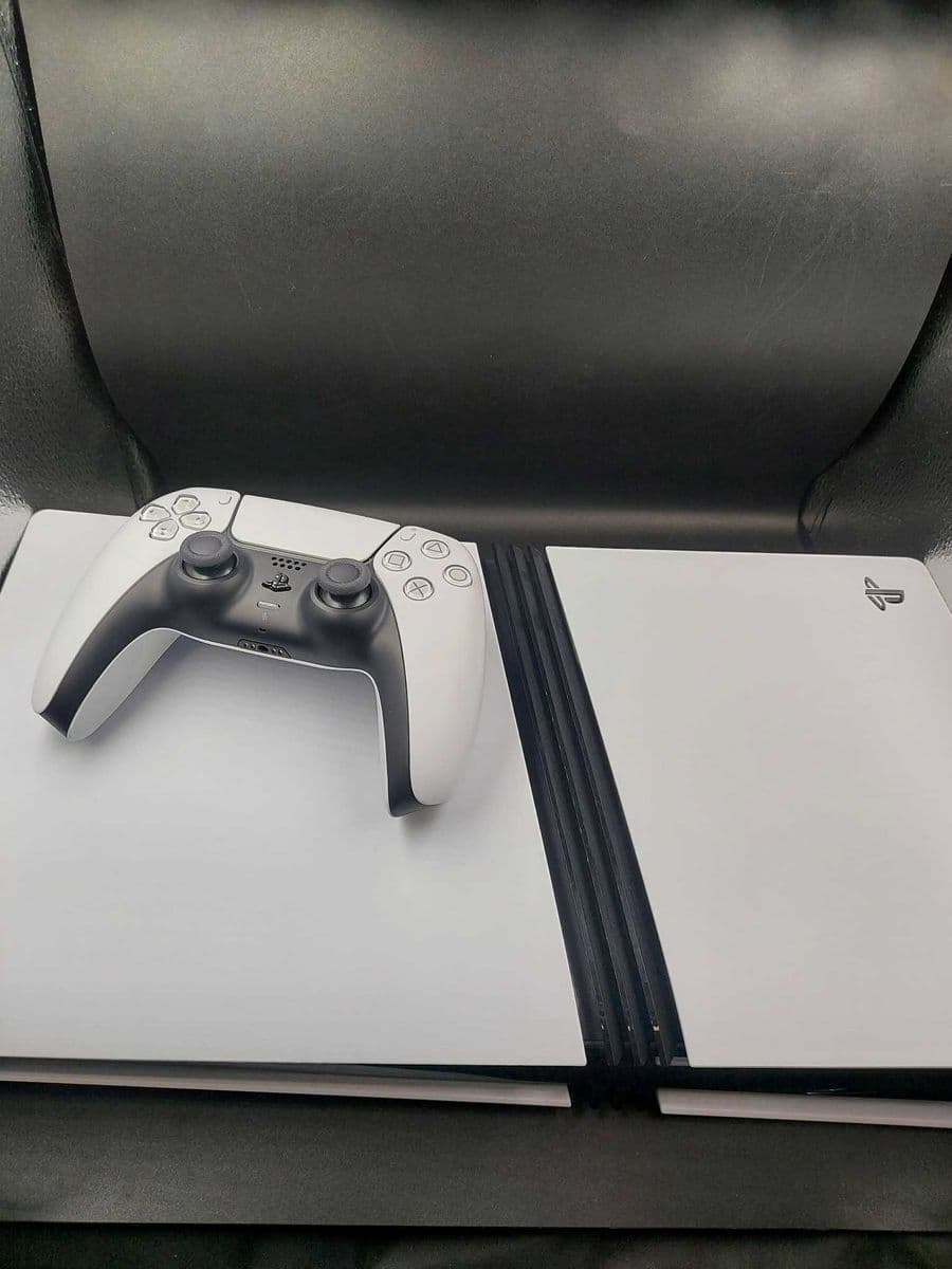 Hope Amanet P5- Consola PlayStation 5 Pro, Digital Edition (PS5), 2TB SSD, White Bucuresti Sectorul 2