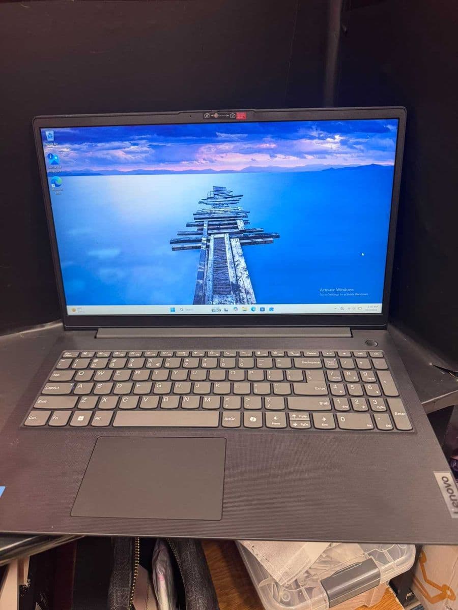 Hope Amanet P1/ LENOVO V15 G5 / I3-1315U, 8GB DDR4, 512GB SSD, INTEL IRIS UHD GRAPHICS / COD 42530 Bucuresti Sectorul 5