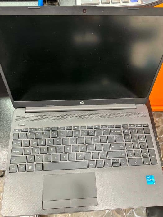 Hope Amanet P5-Laptop HP 250 G9, I3-1215U/ 8 RAM / STOCARE 512 GB SSD Bucuresti Sectorul 6