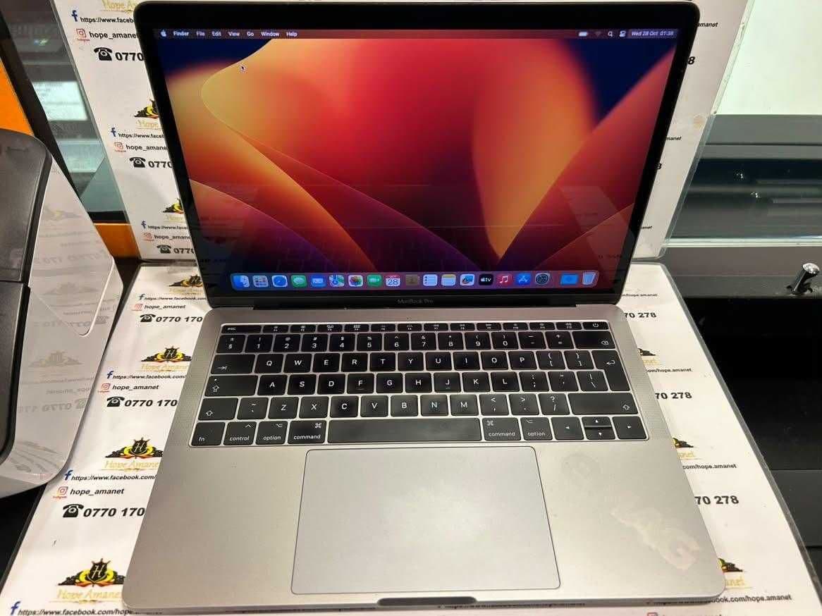 Hope Amanet P13 / Apple MacBook Pro 2017 / 16GB / 128GB / Space Gray Bragadiru