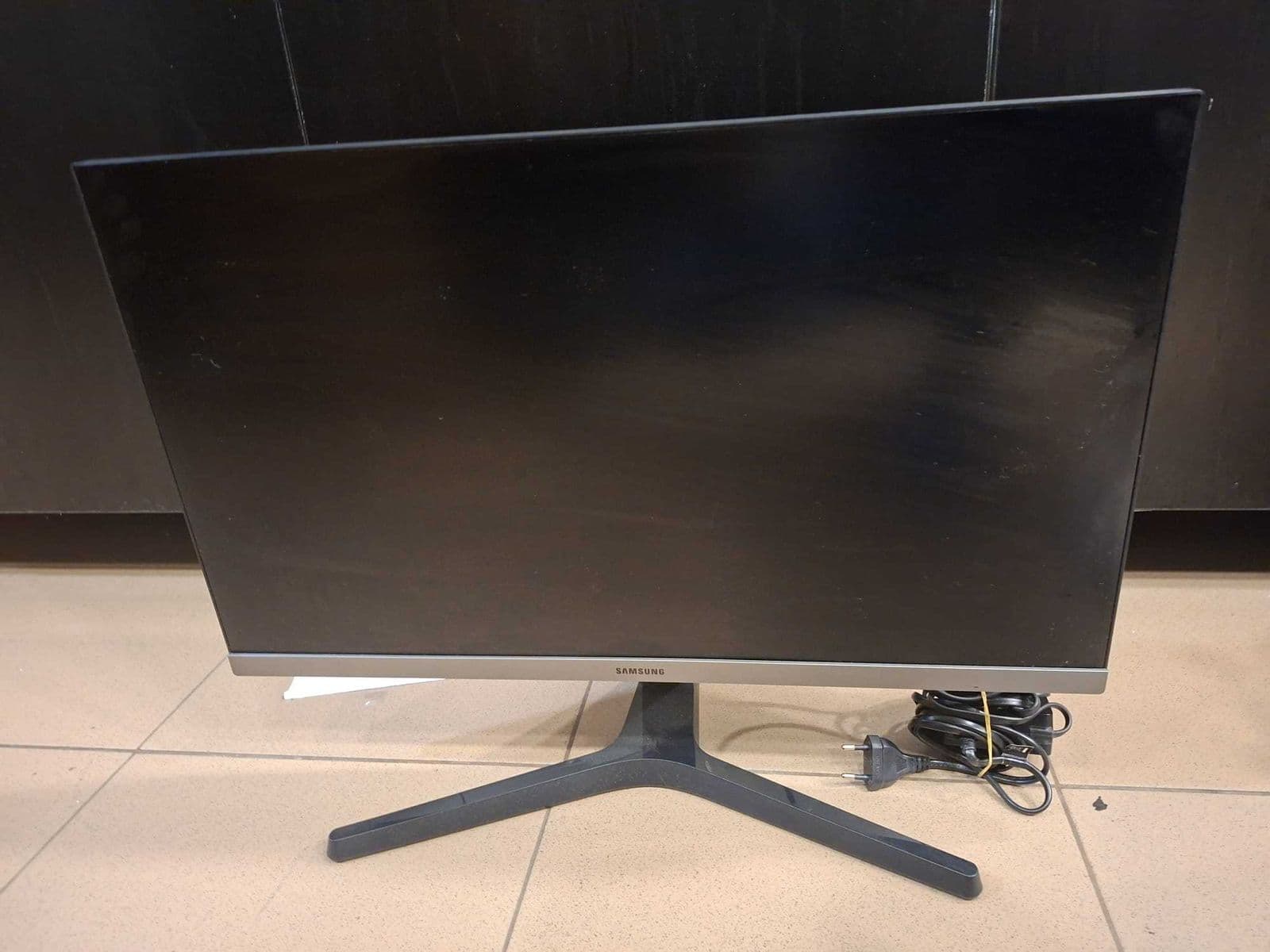 HOPE AMANET P13 - Monitor Samsung Bragadiru
