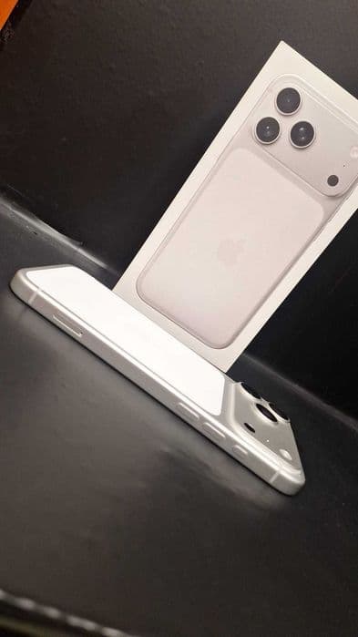 Hope Amanet P1 - IPHONE 17 PRO MAX / Stocare 256 / Baterie 98% / 245 cicluri Bucuresti Sectorul 6
