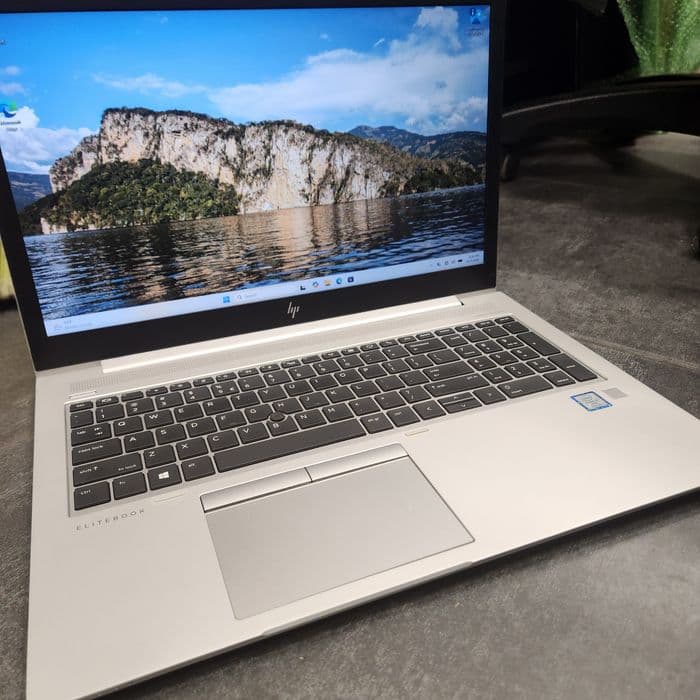 Hope Amanet P11 - HP ElitBook / i7-8650U / 32GB Ram / 256GB SSD M2 /Garantie / 76619 Bucuresti Sectorul 2