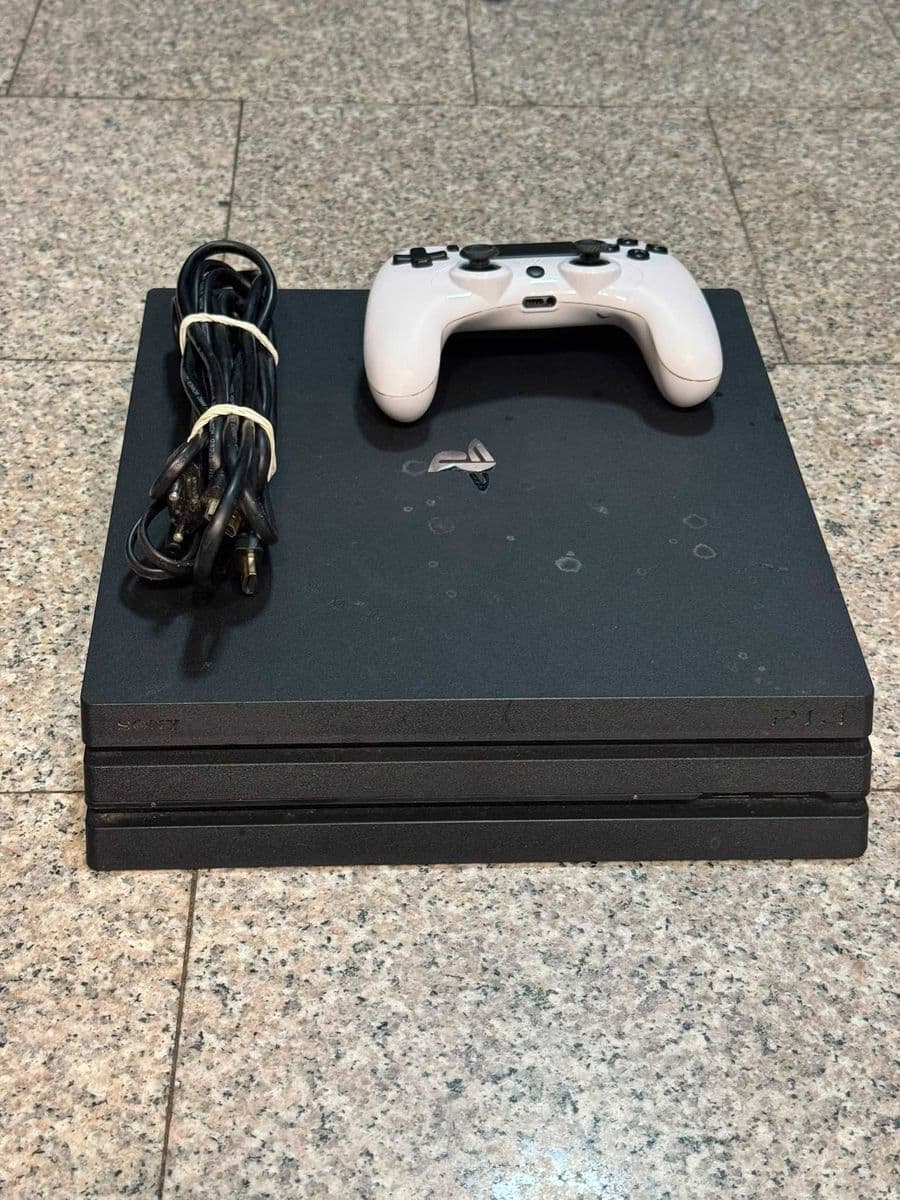 Hope Amanet P10/Consola PS4 Pro 1TB Bucuresti Sectorul 5