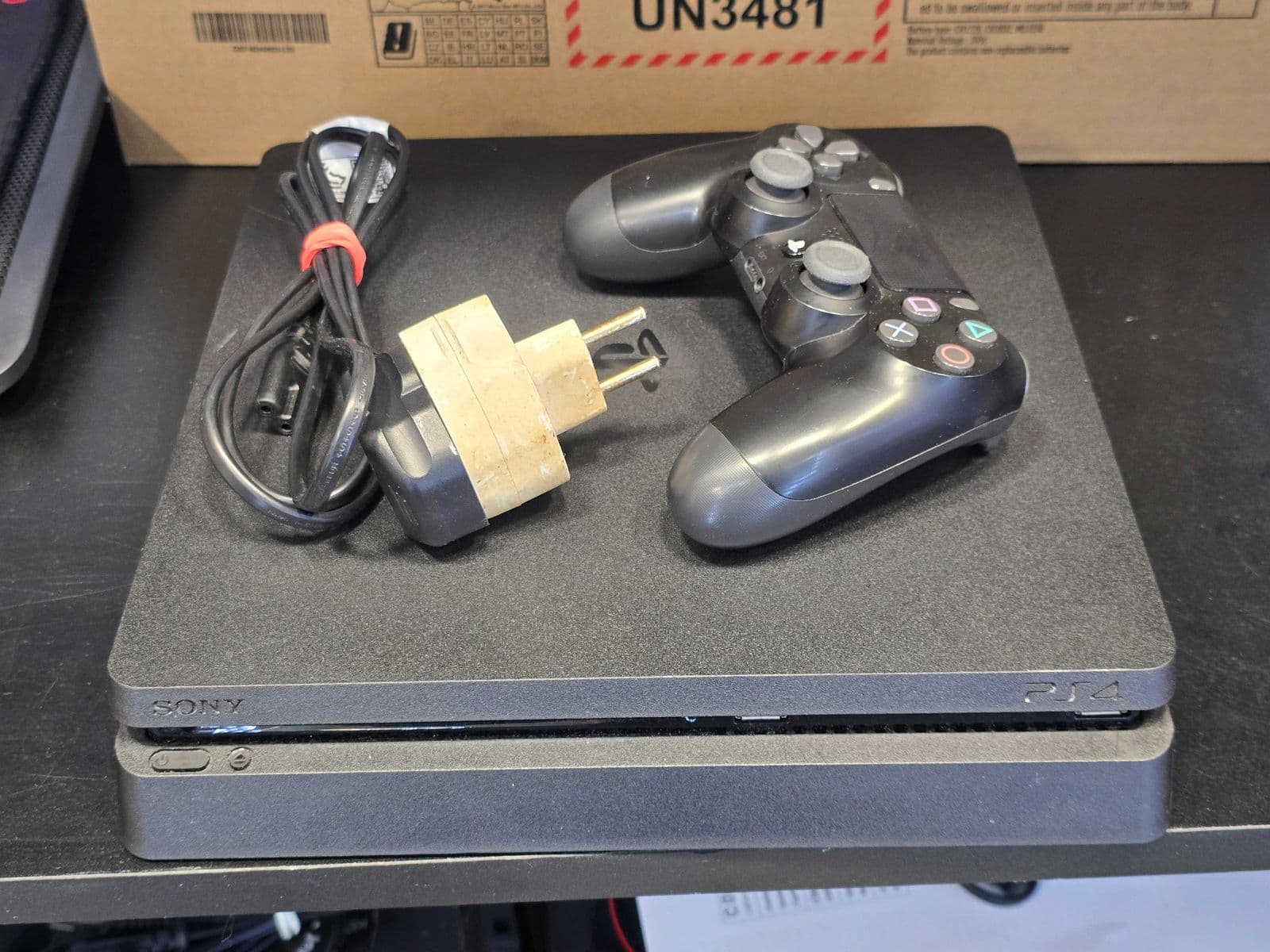 Hope Amanet P10/Consola PS4 Slim 500GB + 1 maneta Bucuresti Sectorul 5