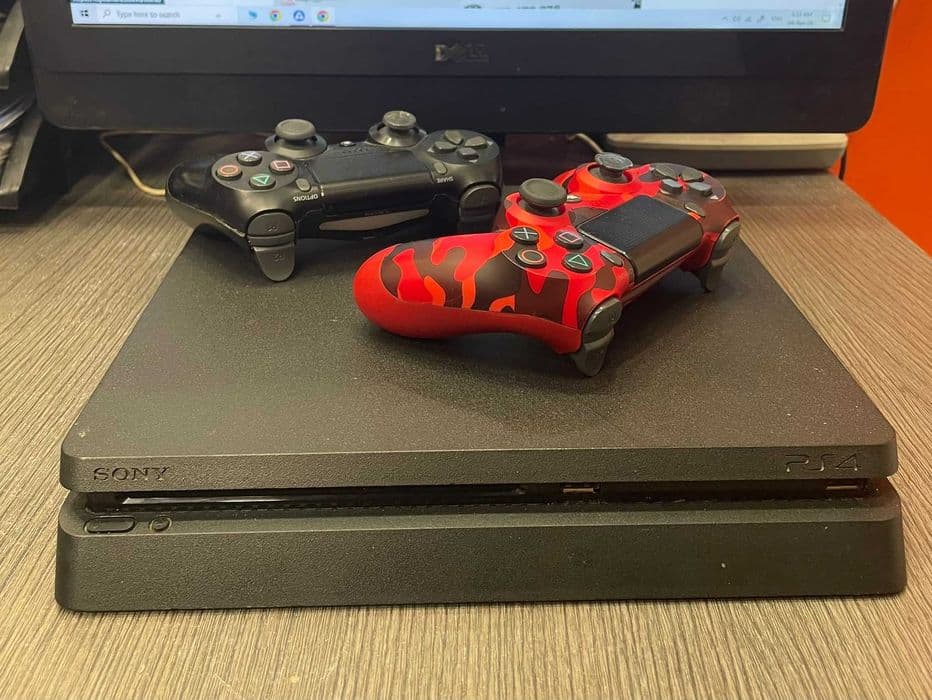 Hope Amanet P4 PlayStation 4 Slim CUH-2216A / 500GB 2 Manete Bucuresti Sectorul 6