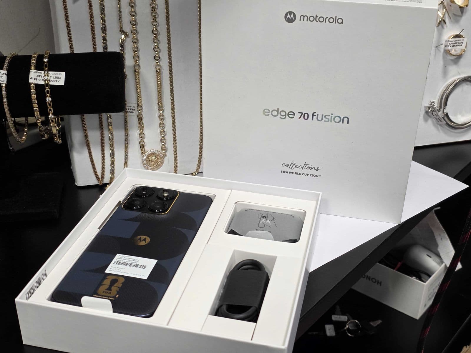 Hope Amanet P10/Moto Edge 70 5G Fusion FIFA World Cup Collection - NOU - Bucuresti Sectorul 6