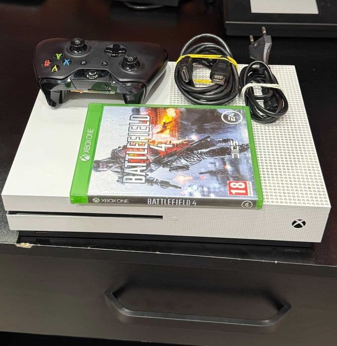 HOPE AMANET P2 - Xbox One S / 500 GB / 1 Maneta / Bucuresti Sectorul 5